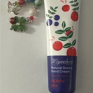 Miyueleni Berry Mix Hand Cream